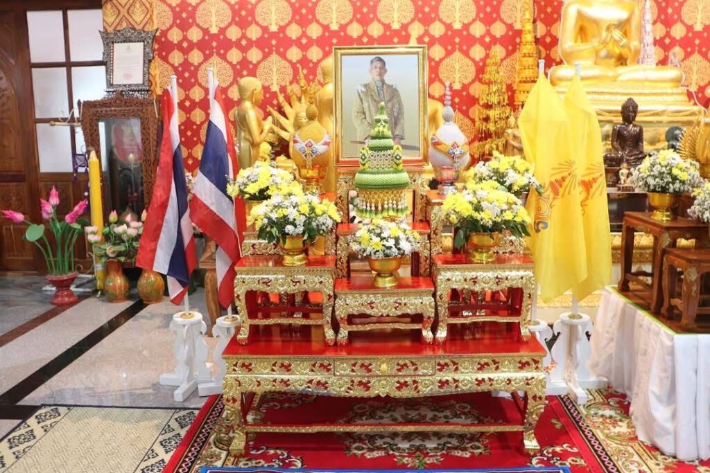 านพิธีเจริญพระพุทธมนต์เฉลิมพระเกียรติ ถวายพระพรชัยมงคลมงคลแด่ พระบาทสมเด็จพระเจ้าอยู่หัวเนื่องในโอกาสเฉลิมพระชนมพรรษา 6 รอบ 28 กรกฎาคม 2567 ณ วัดเวฬุวัน ตำบลนิคม อำเภอสหัสขันธ์ จังหวัดกาฬสินธุ์ 